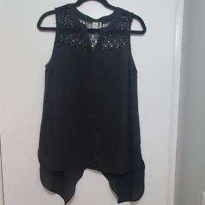 Sleeveless flowy top